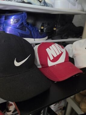 3! 🔥 Nike Men's Black Swoosh Cap and Red Nike Trucker Hat Black White